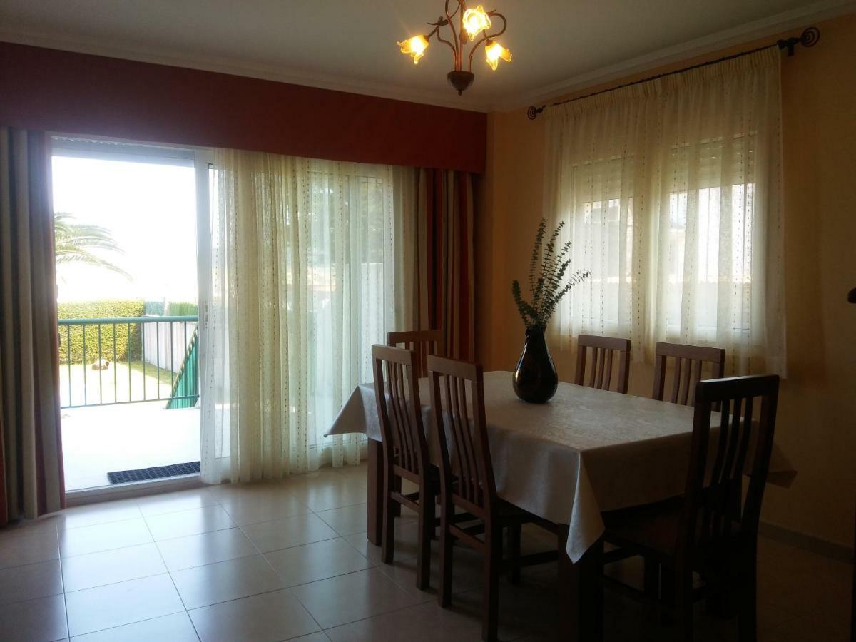 Chalet Atalaya A Pie De Playa En Laxe Exterior foto